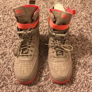 Nike SF Air Force 1 sneakers